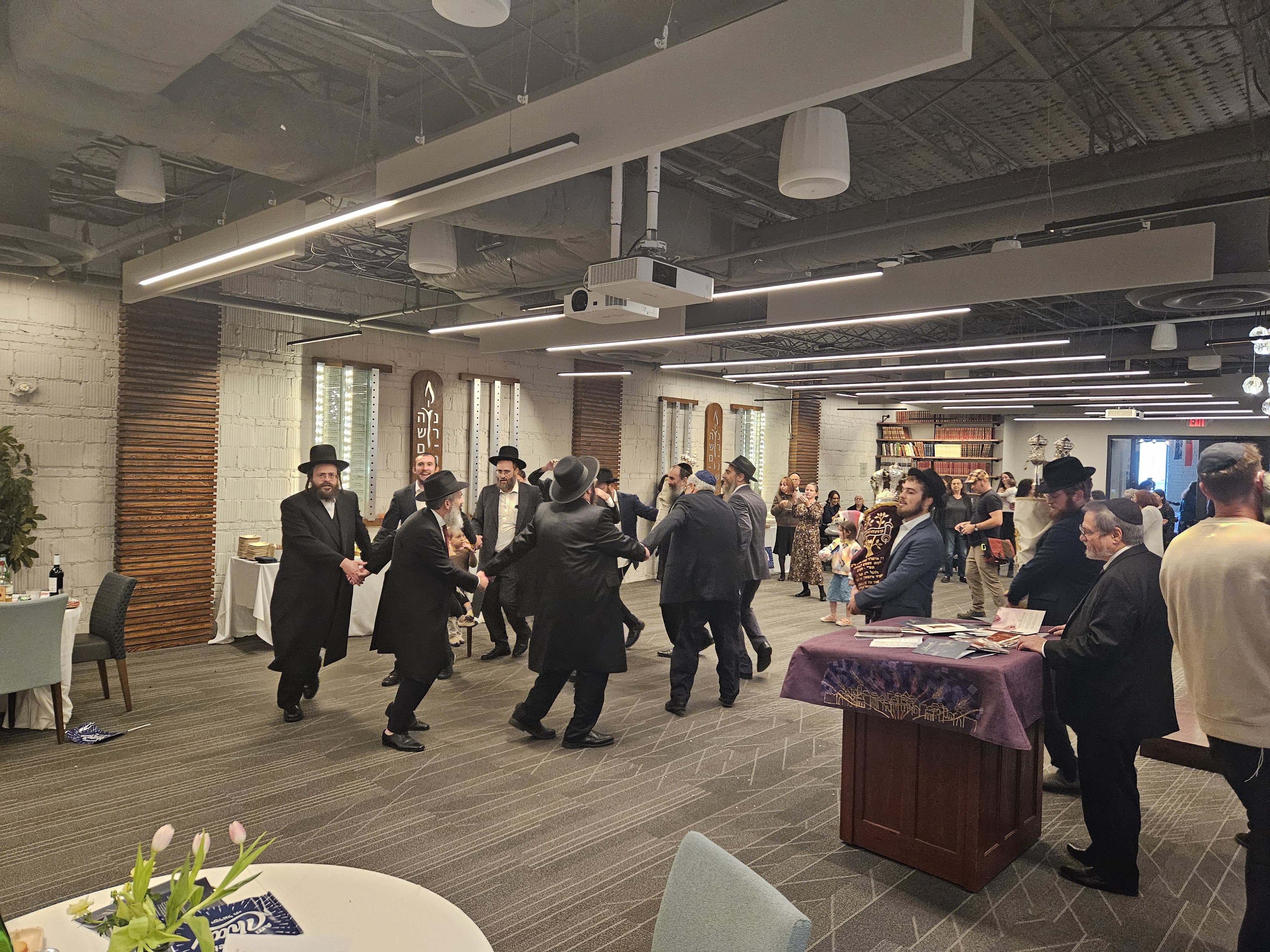 Global Shluchim Celebrate Machon Stam Sifrei Torah